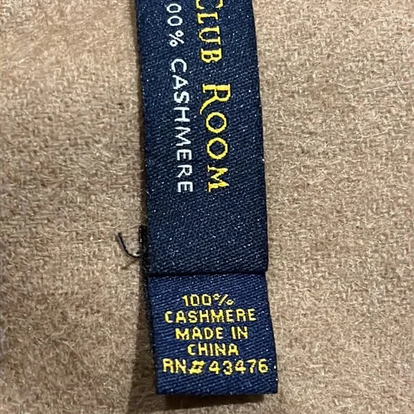 Club Room Luxurious 100% Cashmere Fringed Tan or Camel Colored Scarf 60" x 12" - Picture 8 of 9